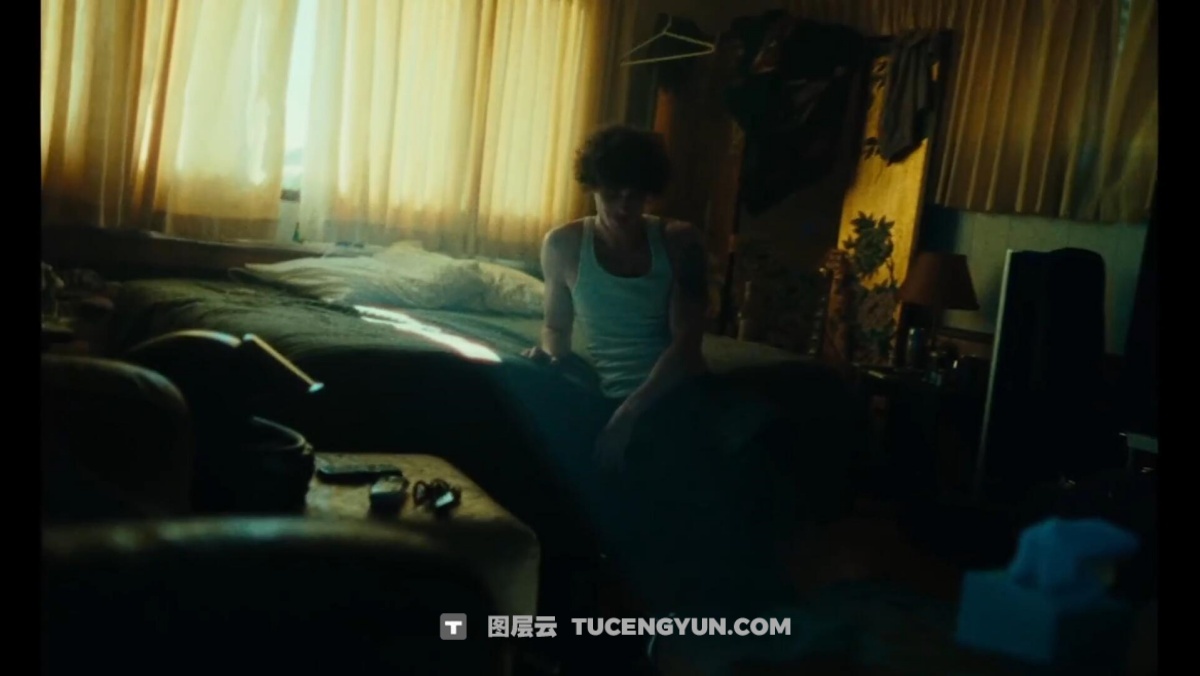 大师课程：Justin Jones 梦幻艺术音乐专辑MV短片视频制作照明+拍摄效果大师班 中文字幕 Filmmakers Academy – Abstract Lighting & In-Camera Effects Masterclass（12275）图层云