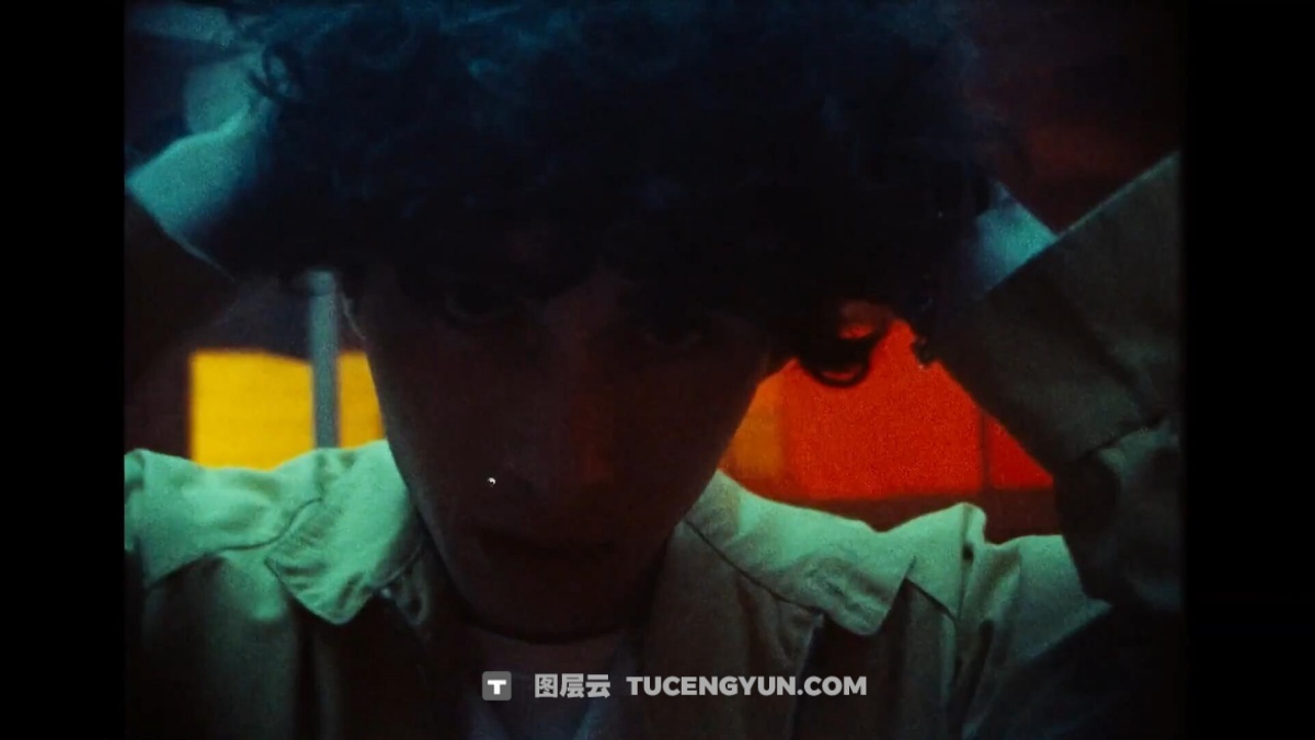 大师课程：Justin Jones 梦幻艺术音乐专辑MV短片视频制作照明+拍摄效果大师班 中文字幕 Filmmakers Academy – Abstract Lighting & In-Camera Effects Masterclass（12275）图层云