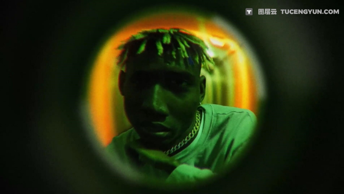 达芬奇预设：复古逼真镜头畸变鱼眼画面拉伸扭曲视频镜头窥视效果预设（12647）图层云