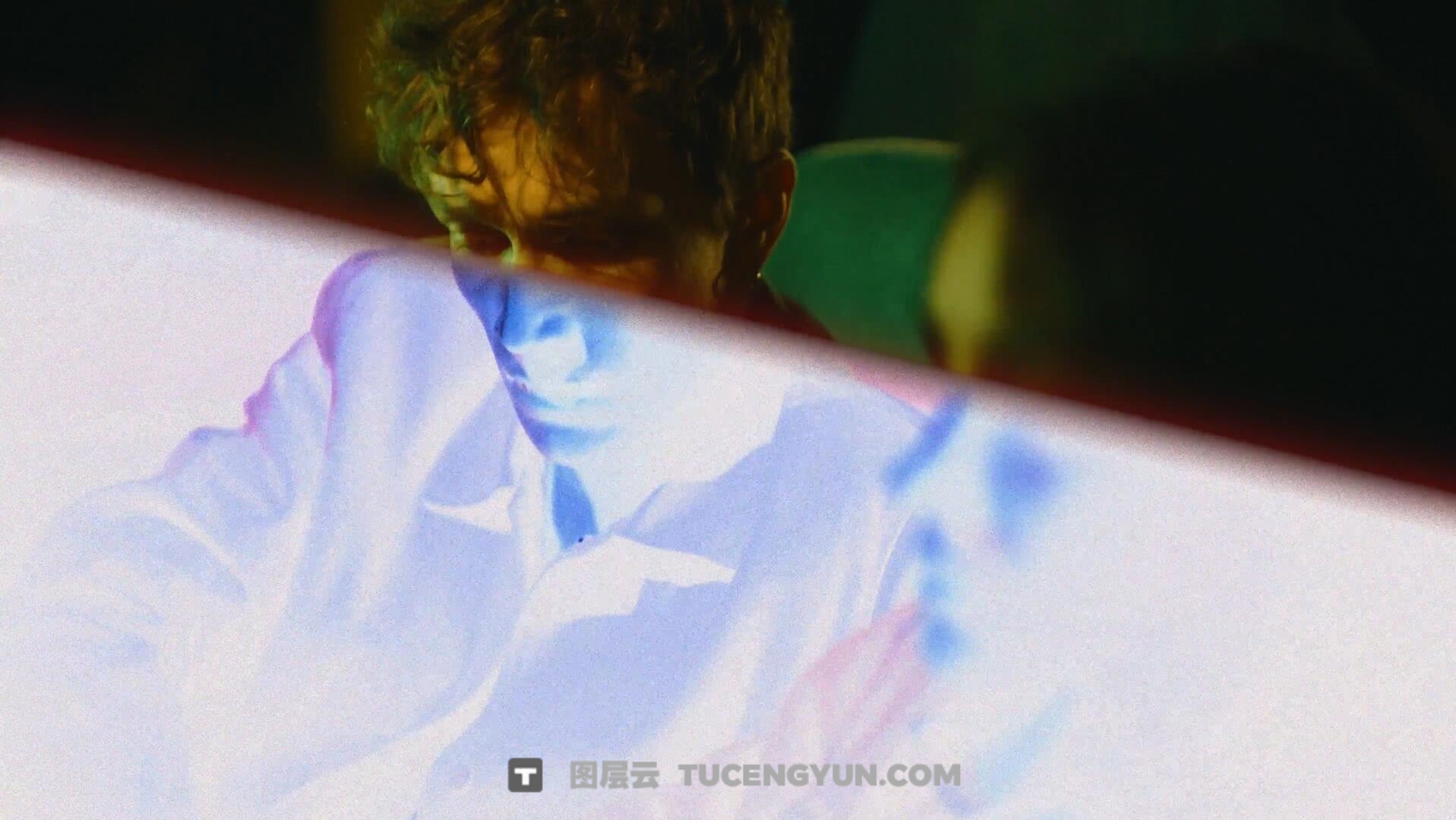 PR模板：复古胶片条闪烁快门电影无缝转场过渡效果（13778）图层云