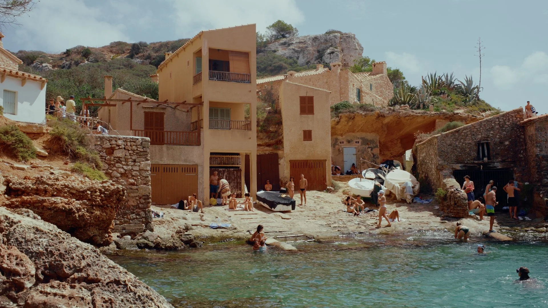 蔡司镜头美学电影胶片模拟商业色彩分级达芬奇调色节点 ZeissVision Power Grade – Ethan Jones（13840）图层云