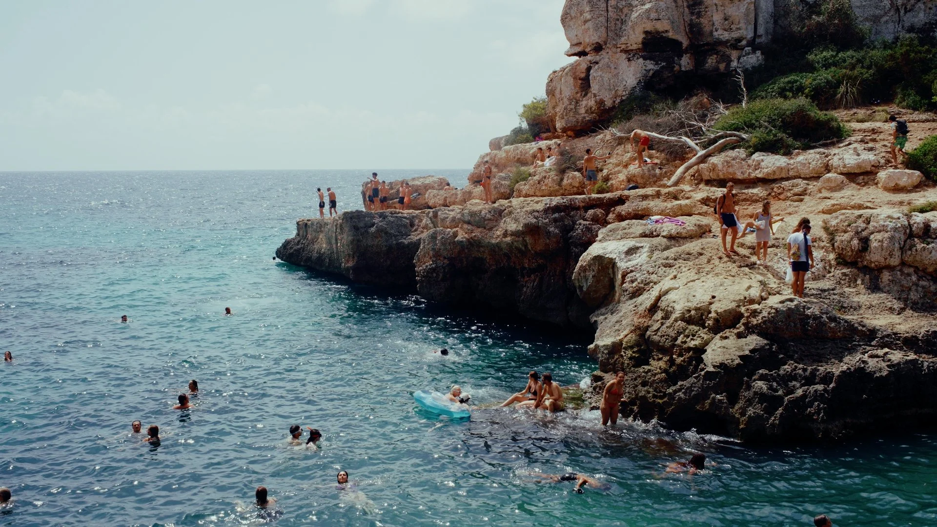 蔡司镜头美学电影胶片模拟商业色彩分级达芬奇调色节点 ZeissVision Power Grade – Ethan Jones（13840）图层云