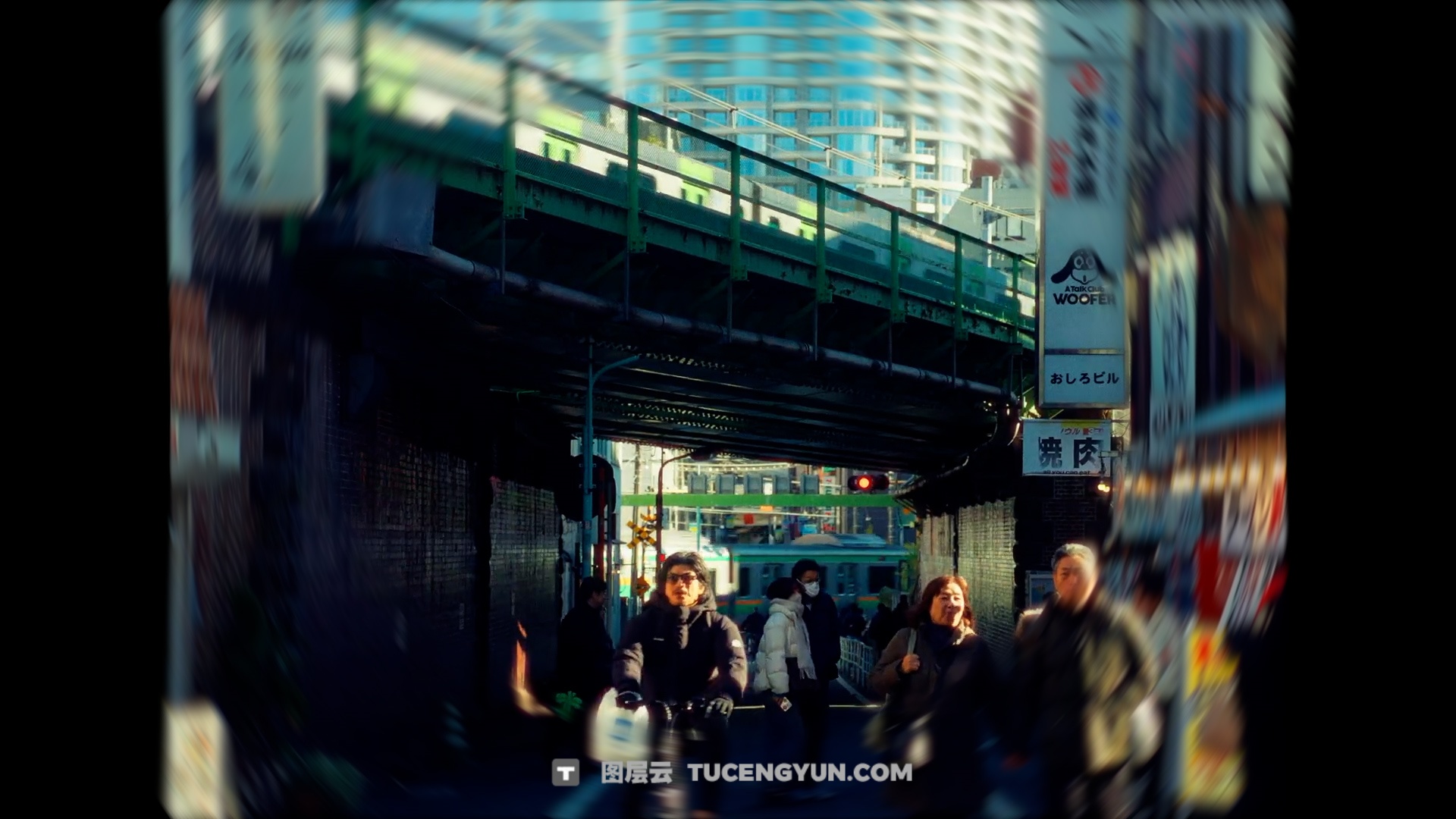 FCPX插件：热门梦幻氛围旋焦效果预设（13945）图层云