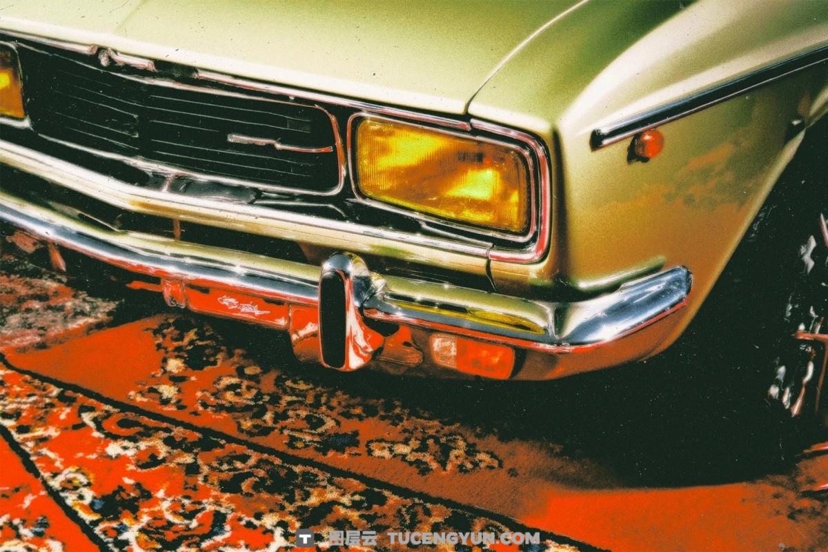 90年代复古电影胶片颗粒光晕朦胧梦幻氛围感图片叠加滤镜PSD特效样机 Mid 90’s Vibe Photo Effect（14046）图层云