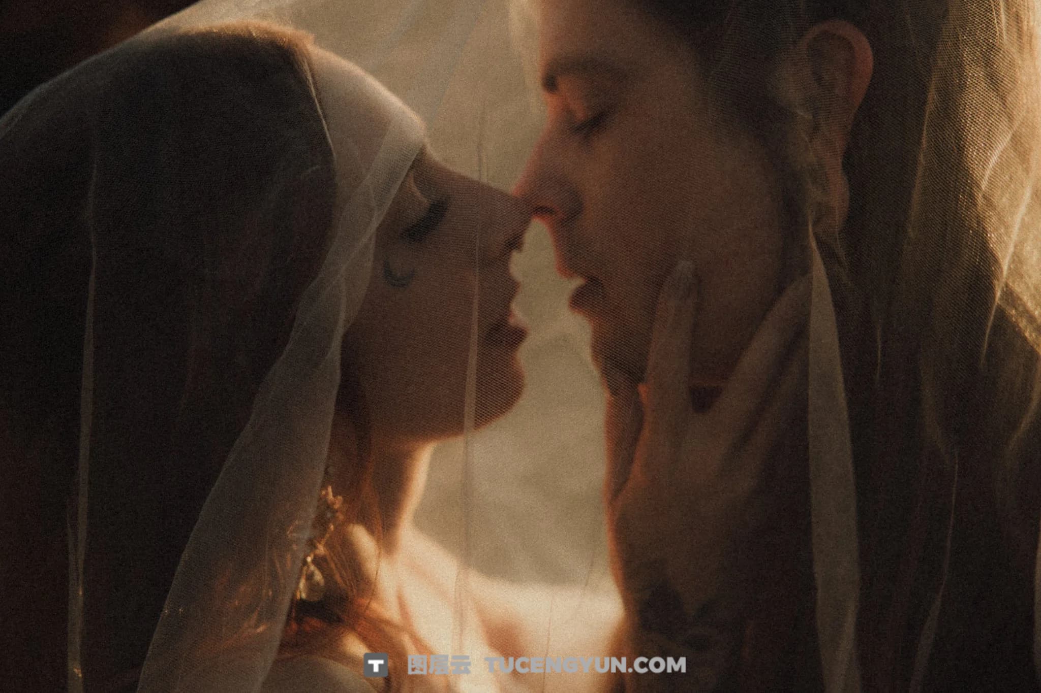 冬日静谧诗意浪漫氛围婚礼人像摄影Lightroom预设 Archipelago Quest 54 – Ethereum（14133）图层云