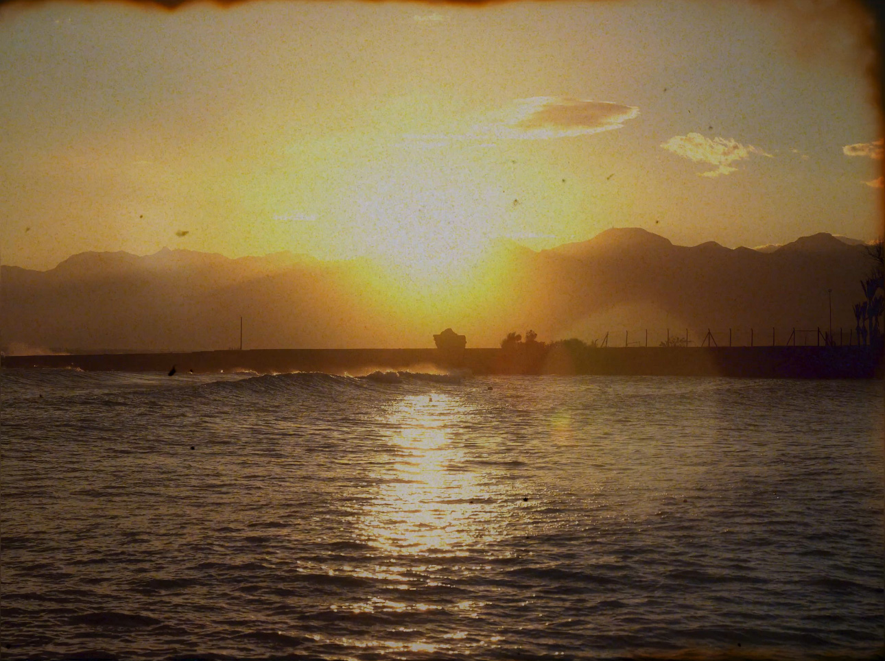 复古情绪氛围胶片纹理故障漏光效果纹理叠加转场视频素材+LUT调色预设 Vladimir Tashlanov – 35 Luts And Textures (2025)(14191)图层云 复古情绪氛围胶片纹理故障漏光效果纹理叠加转场视频素材+LUT调色预设 Vladimir Tashlanov – 35 Luts And Textures (2025)(14191)图层云