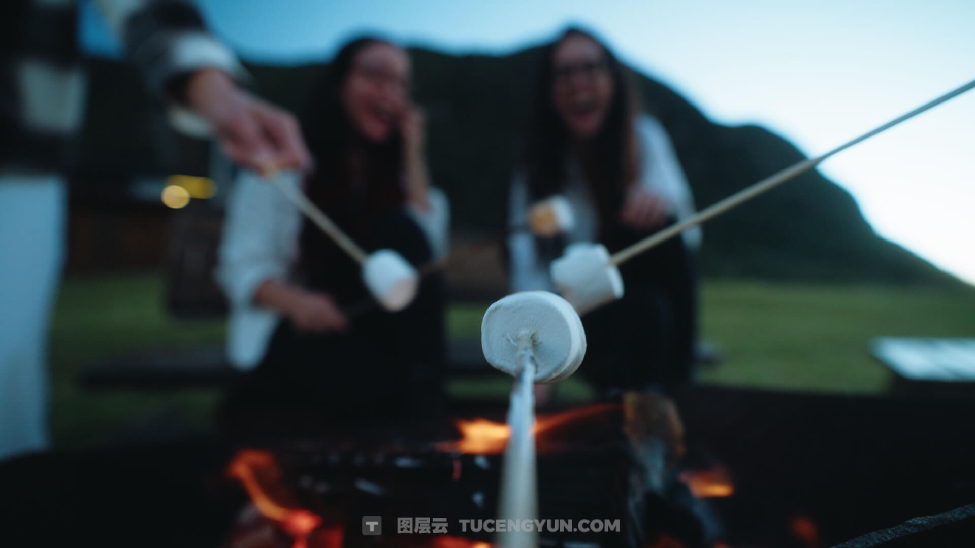 一键式复古电影感阿莱蓝、电影绿、暖色调LOG还原色彩分级LUT调色预设 Lifesessions – Cinema Life Luts（14233）图层云