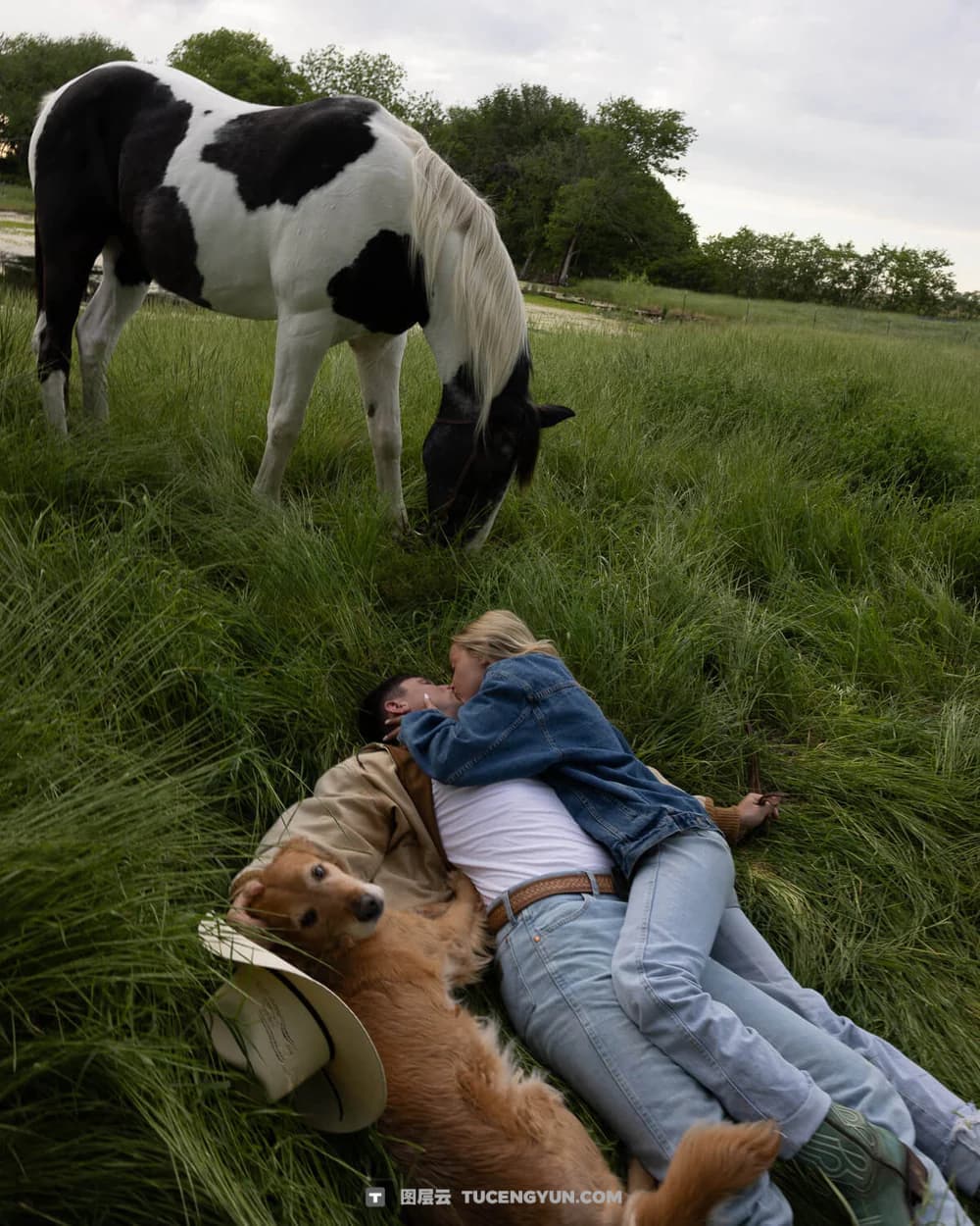 90年代怀旧电影胶片美学、布鲁斯蓝、35mm人像婚礼摄影Lightroom调色预设 Dirty Boots & Messy Hair – Presets Pack II（14248）图层云