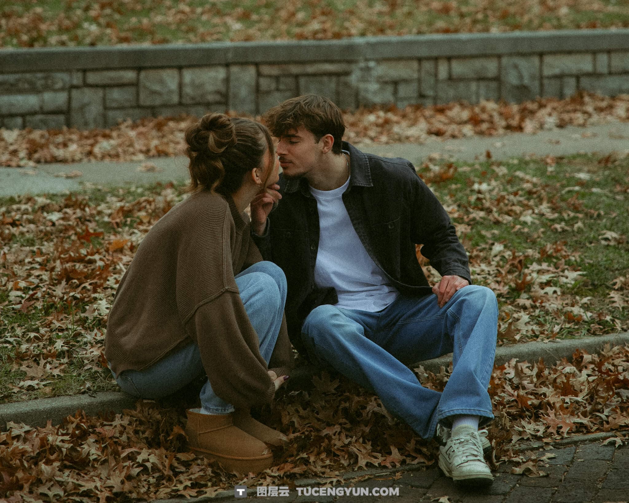 90年代怀旧电影胶片美学、布鲁斯蓝、35mm人像婚礼摄影Lightroom调色预设 Dirty Boots & Messy Hair – Presets Pack II（14248）图层云