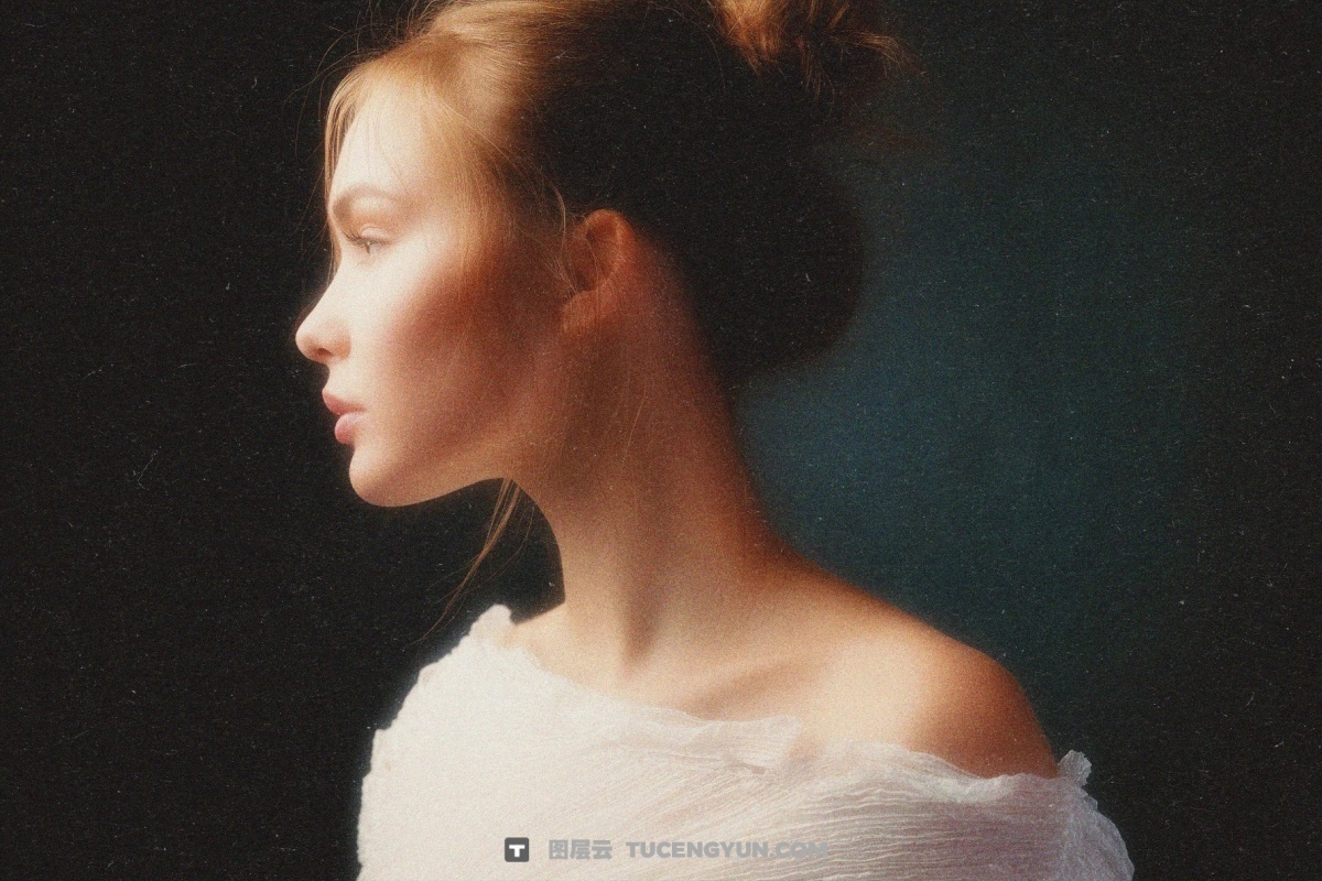 复古梦幻朦胧胶片颗粒发光图片后期叠加滤镜PSD特效样机 Grainy Glowing Photo Effect（14478）图层云