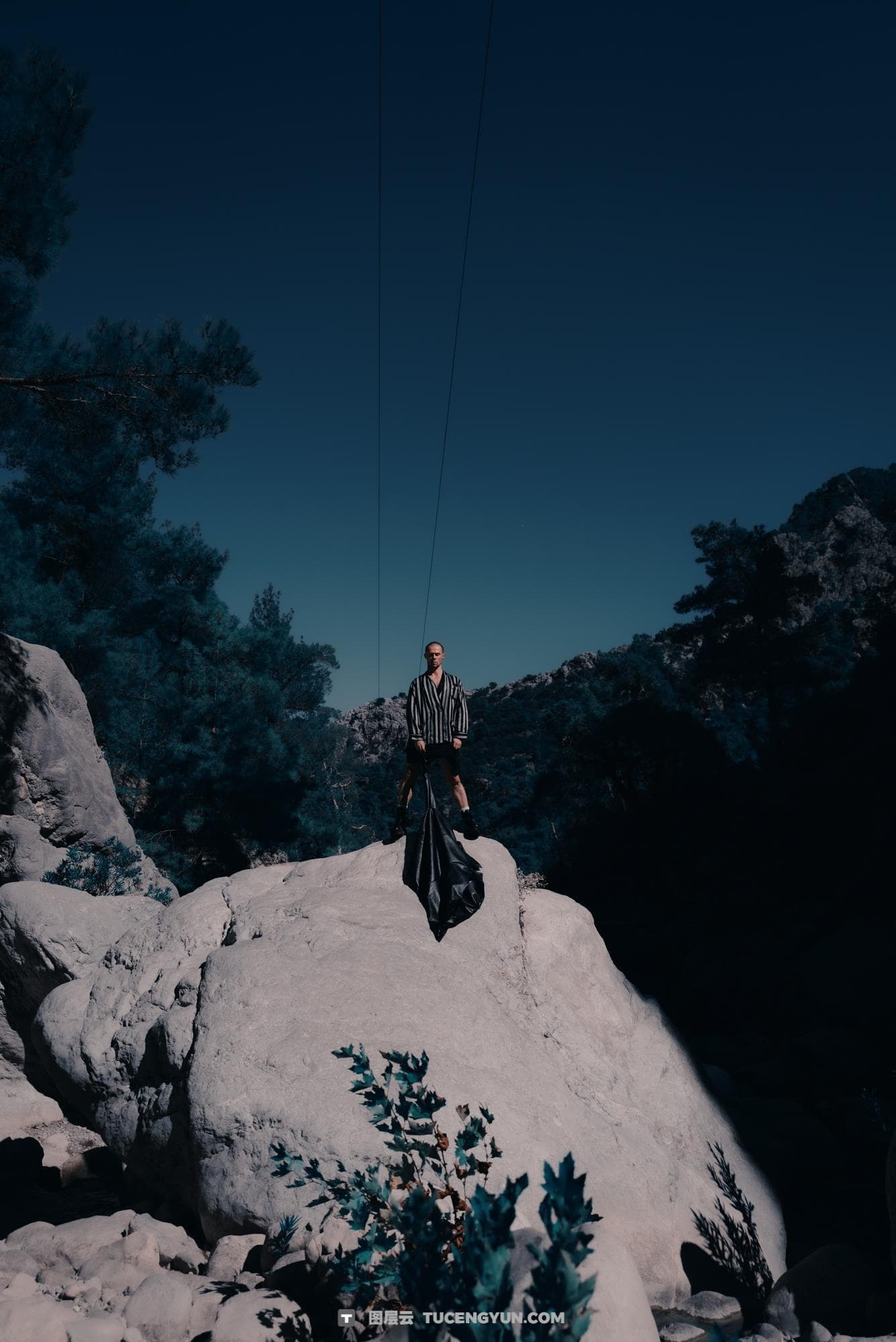 梦幻情绪氛围唯美电影美学婚礼旅拍摄影LUT调色预设+LR预设 Alex Korzov – LUT #7（14497）图层云