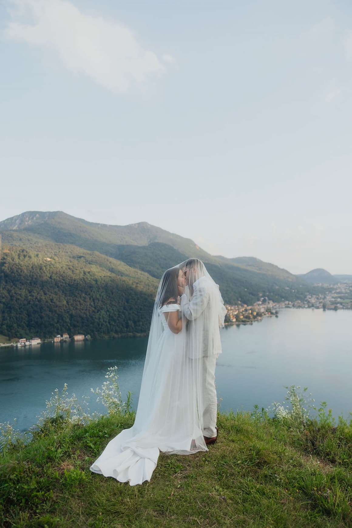 LR预设：真实感多风格婚礼人像摄影Lightroom调色预设合集 Lauriane Vega – The Legacy Presets Collection（14842）