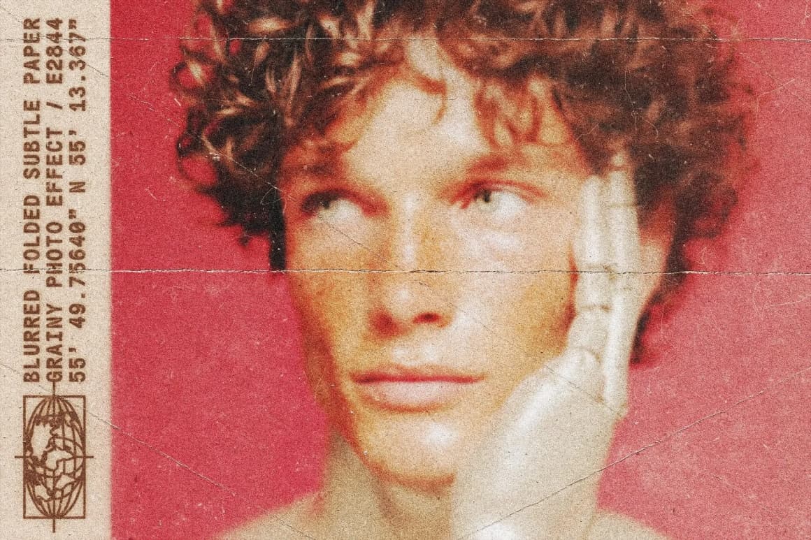 梦幻模糊老式划痕折痕破损做旧颗粒半调纸张印刷叠加PSD特效样机 Blurred Folded Paper Photo Effect（14897）