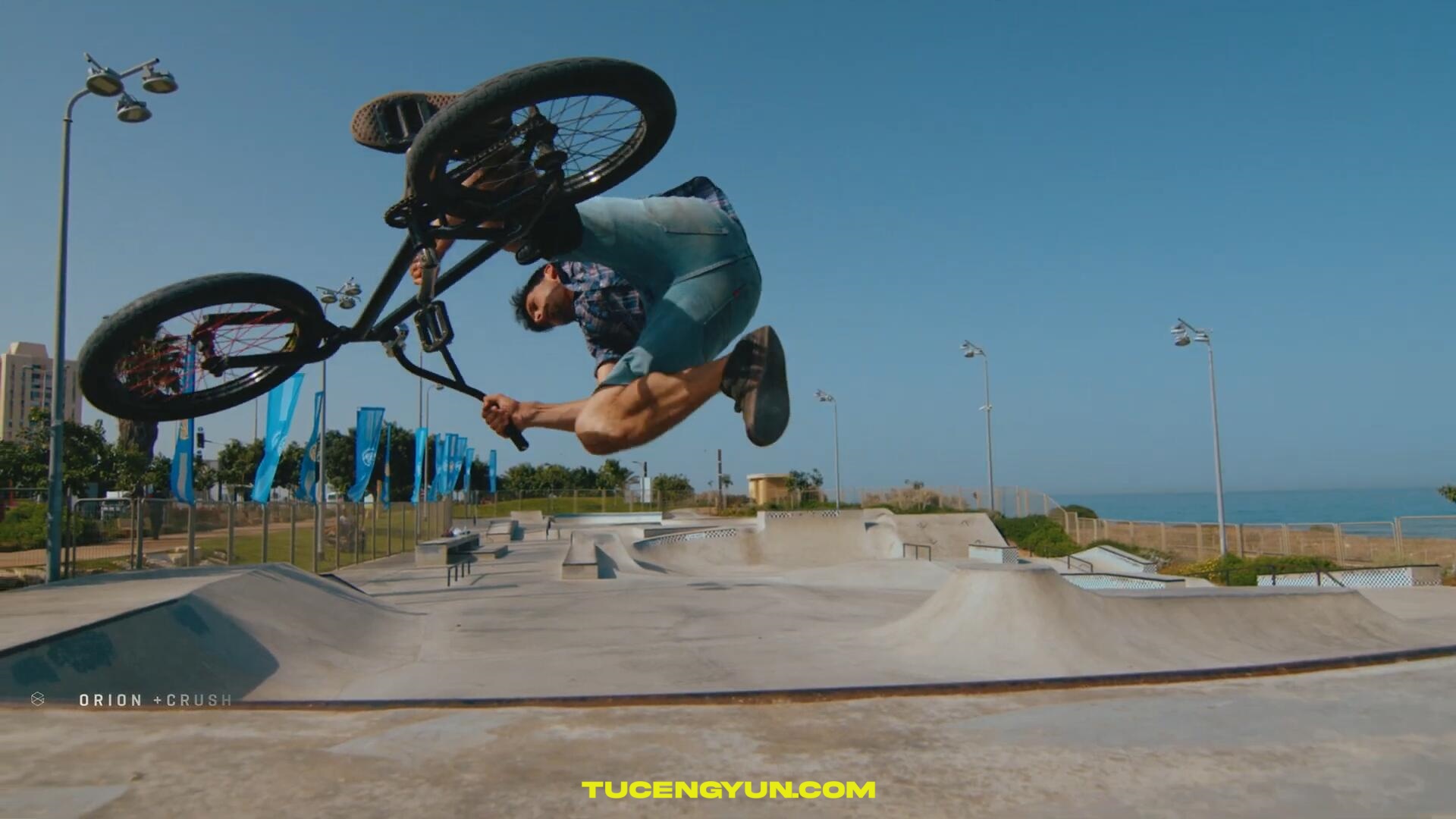 经典电影胶片模拟浓郁红、深邃蓝色彩分级达芬奇调色节点+LUT调色预设 GAMUT – Orion LUT+PowerGrade（14952）图层云