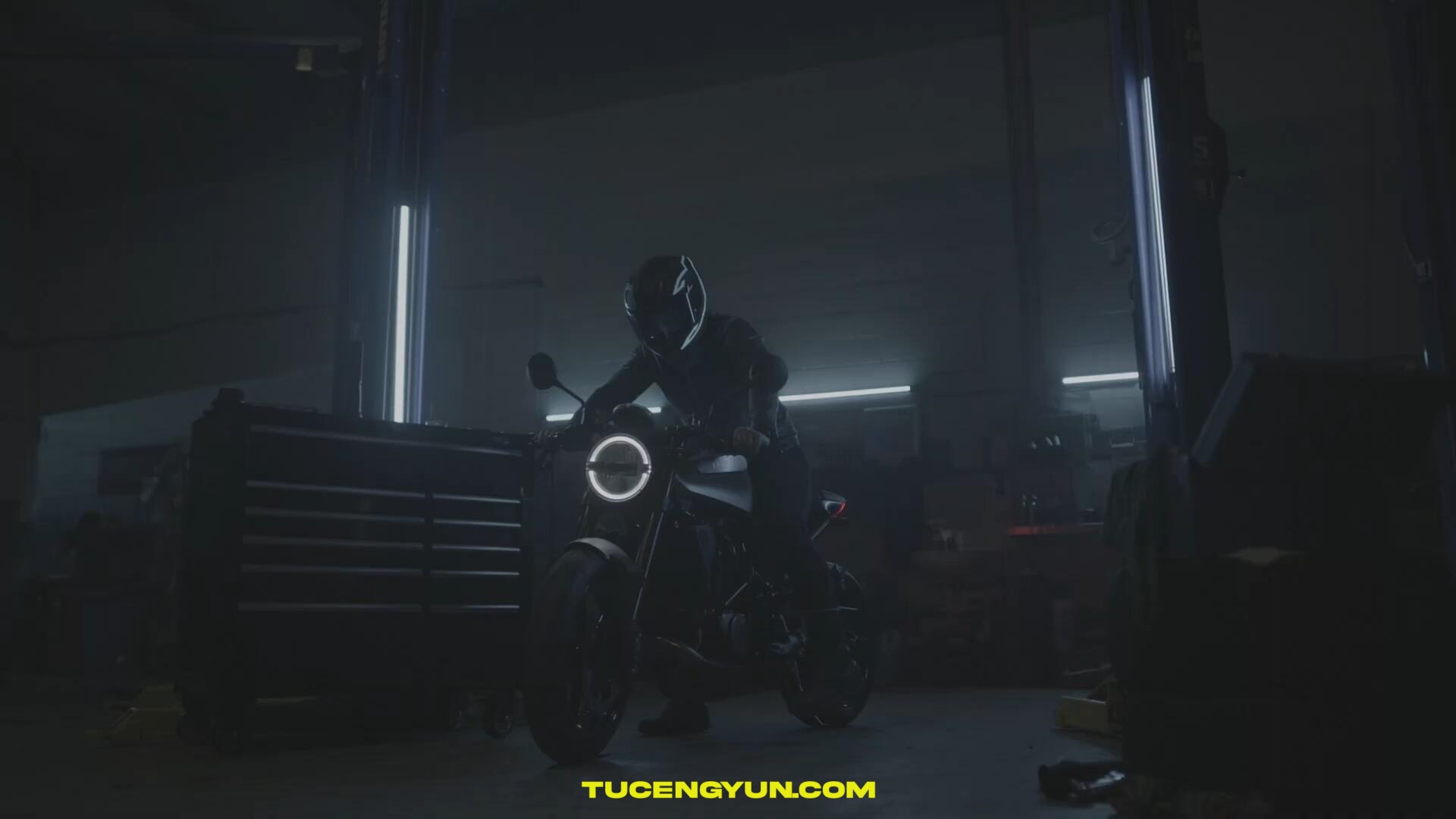 经典电影胶片模拟浓郁红、深邃蓝色彩分级达芬奇调色节点+LUT调色预设 GAMUT – Orion LUT+PowerGrade（14952）图层云