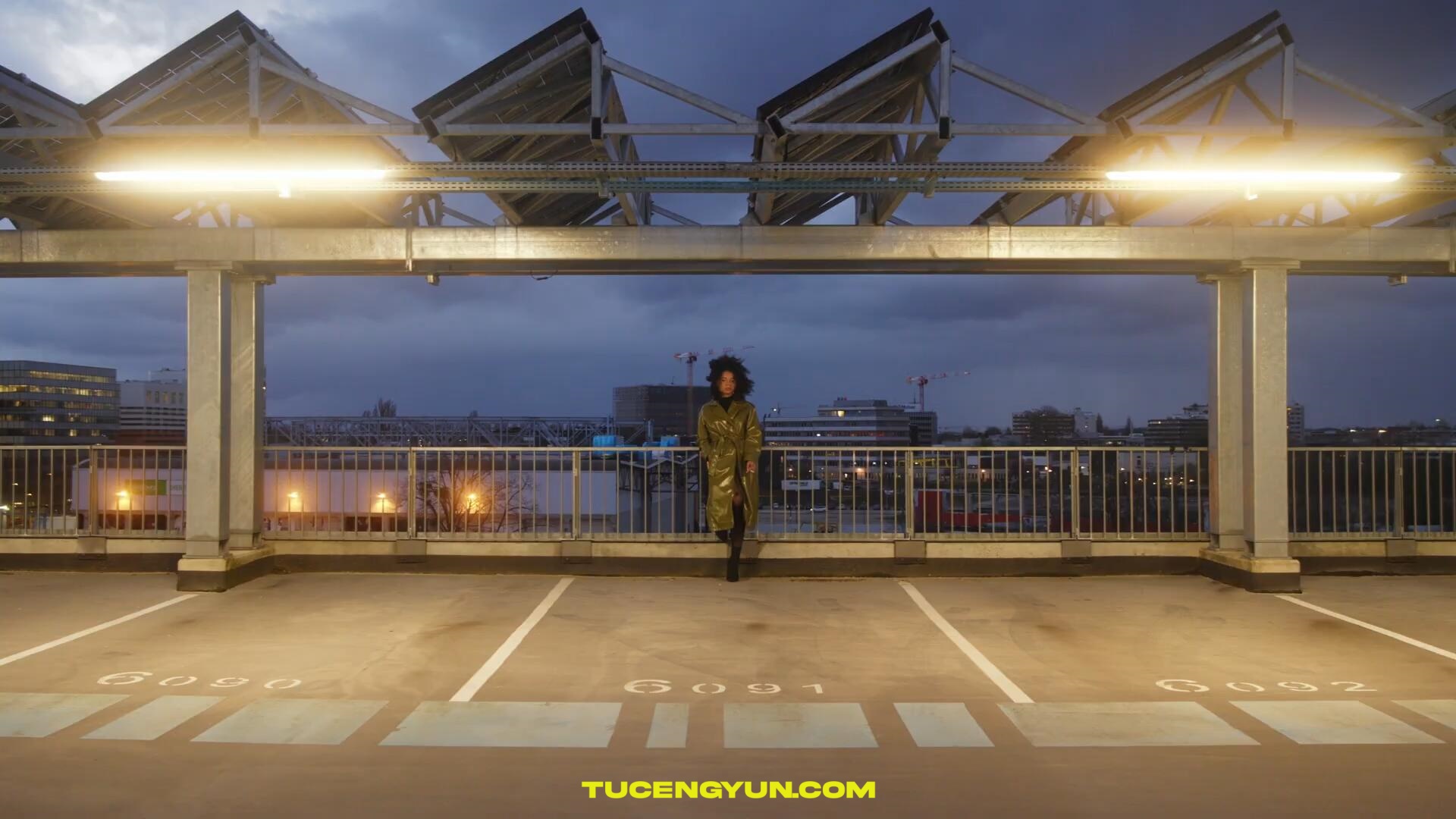 经典电影胶片模拟浓郁红、深邃蓝色彩分级达芬奇调色节点+LUT调色预设 GAMUT – Orion LUT+PowerGrade（14952）图层云