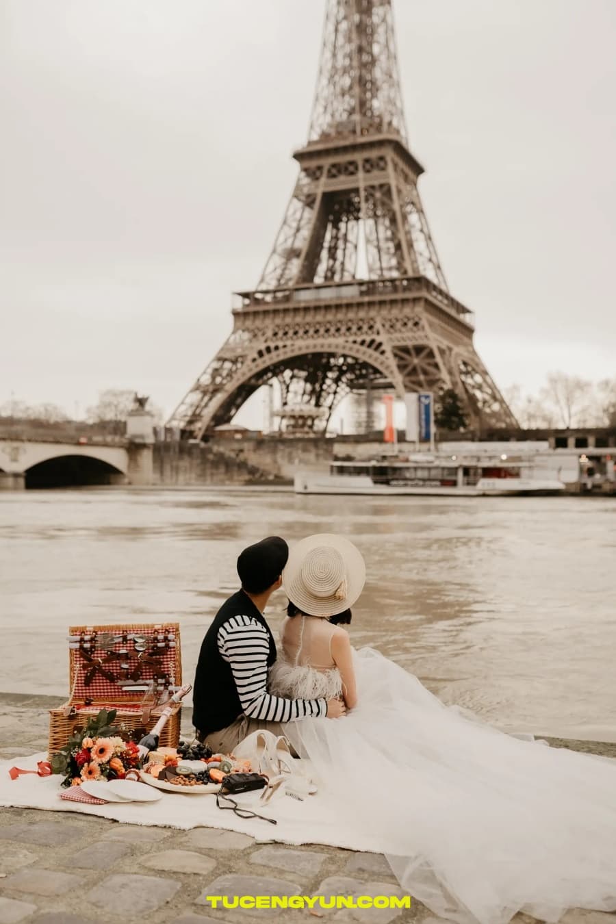 复古金色万寿菊温暖色调氛围感LR预设 ThroughTheGlass – Terra Cotta Camera Raw, Desktop & Mobile Lightroom（14966）图层云