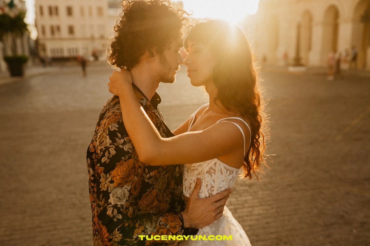 复古金色万寿菊温暖色调氛围感LR预设 ThroughTheGlass – Terra Cotta Camera Raw, Desktop & Mobile Lightroom（14966）图层云