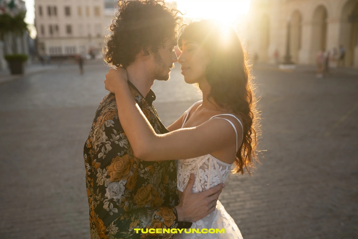 复古金色万寿菊温暖色调氛围感LR预设 ThroughTheGlass – Terra Cotta Camera Raw, Desktop & Mobile Lightroom（14966）图层云