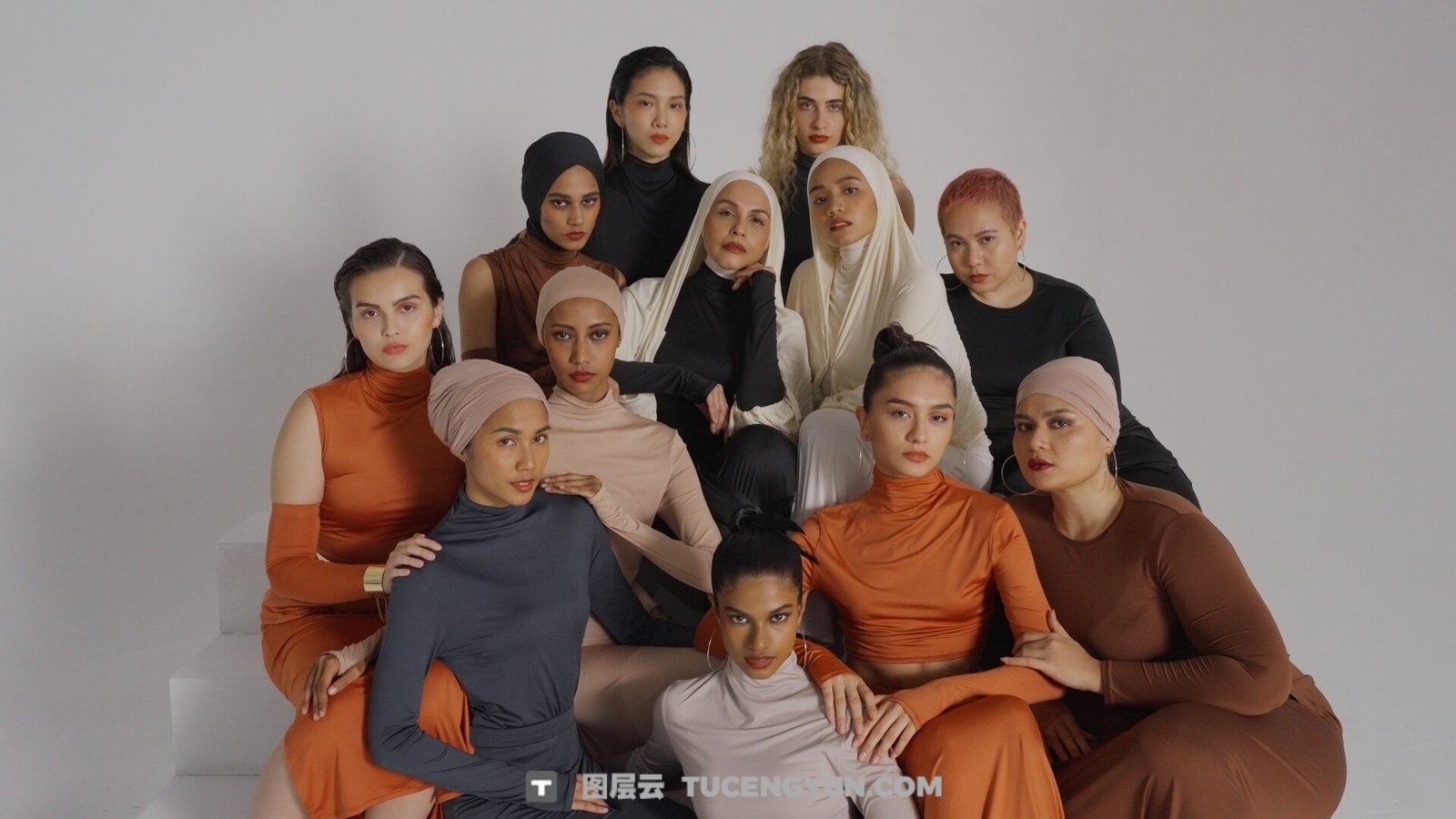 热门专业电影级索尼S-Log3 & S-Log2色彩还原REC.709视频调色LUT预设+视频教程 Visionary Colour – Sony S-Log3 & S-Log2 Base LUT（14992）图层云