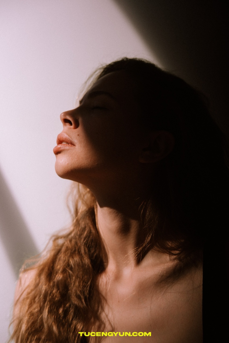 经典胶片电影氛围感私房人像、人文扫街摄影LR预设 ПРЕСЕТЫ. Inna Mendelson — Photographer（15004）图层云