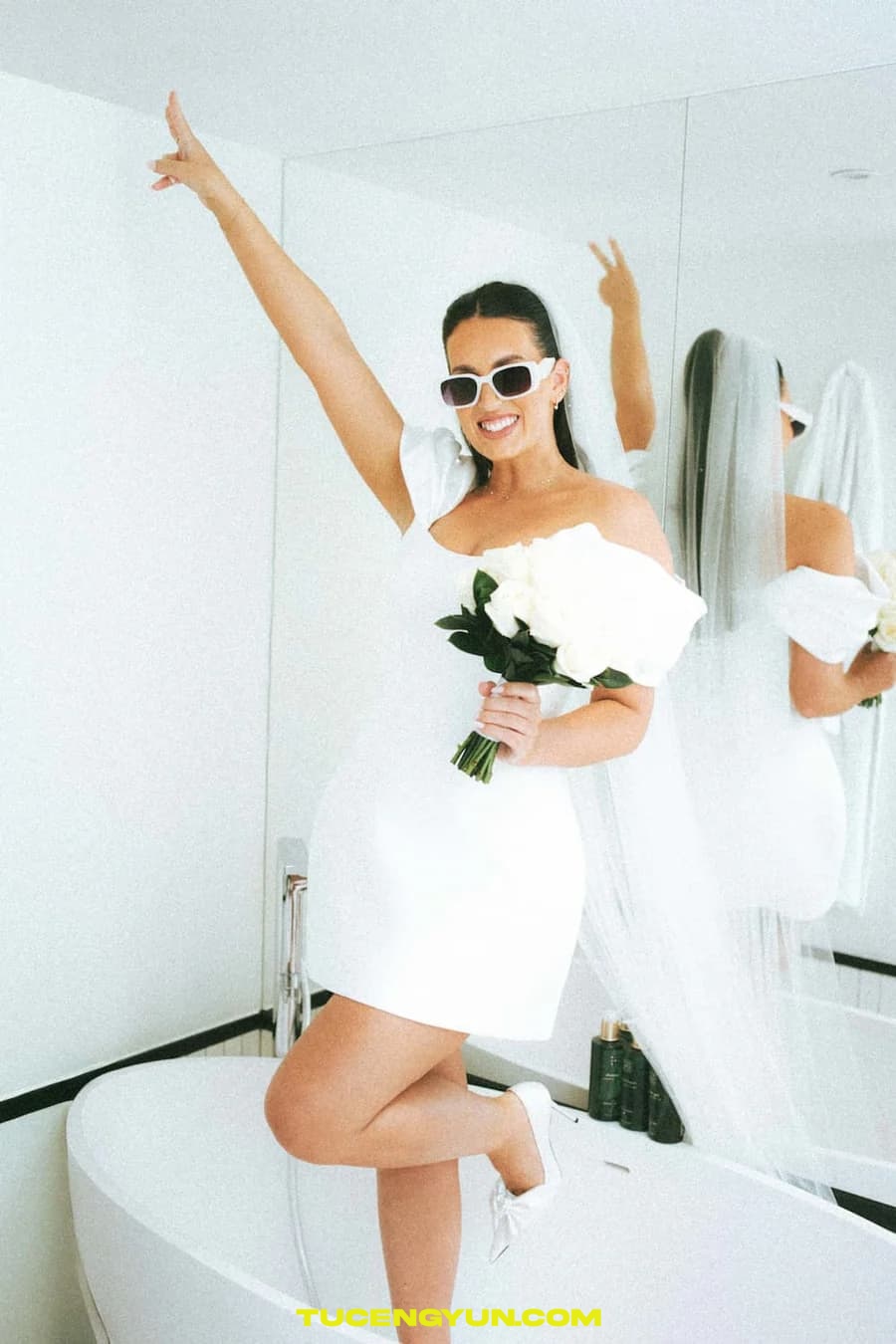 复古怀旧美学35毫米一次性胶片风格婚礼人像摄影调色LR预设 The Disposable Film Preset Pack by Zach&Grace（15046）图层云